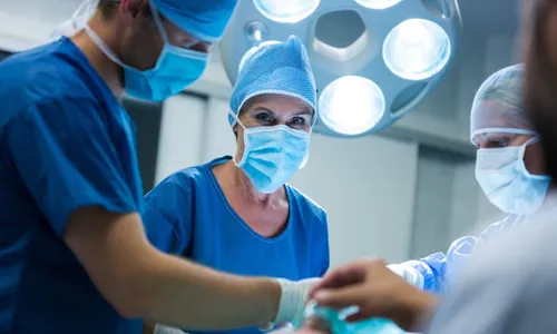 
          Imagem ilustrativa da imagem Veja quais são as especialidades médicas com pouca participação feminina
          