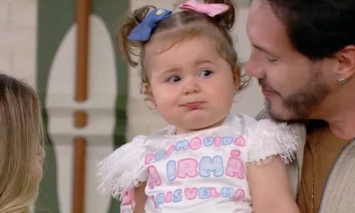 
          Imagem ilustrativa da imagem Viih Tube e Eliezer anunciam gravidez de segundo filho ao vivo no 'Mais Você'
          