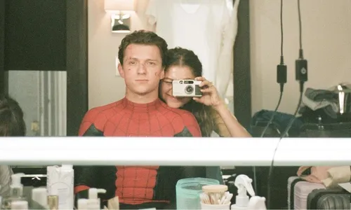 
          Imagem ilustrativa da imagem Zendaya e Tom Holland estariam planejando casamento, diz revista norte-americana
          