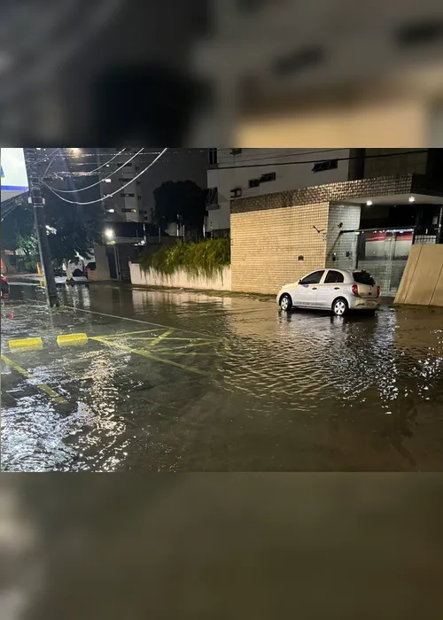 Imagem ilustrativa da imagem Chuvas causam alagamentos e transtornos em diversos pontos do Grande Recife
