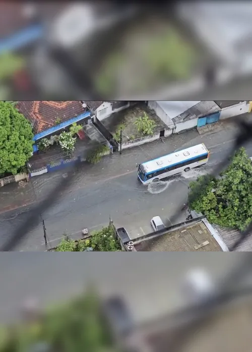 Imagem ilustrativa da imagem Chuvas intensas e alagamentos causam transtornos no Recife e Região Metropolitana