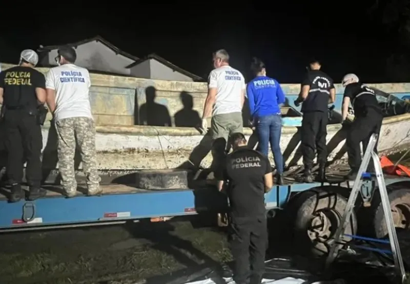 Embarcação foi encontrada por pescadores paraenses com alguns corpos já em decomposição, em um rio localizado na região de Salgado, no nordeste do Pará
