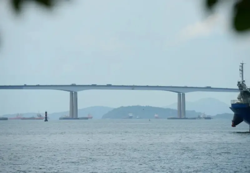 A ponte Rio-Niterói