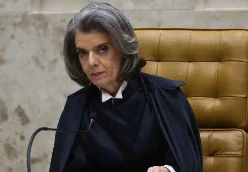 Cármen Lúcia  discursou durante as sessões de julgamento desta quinta-feira