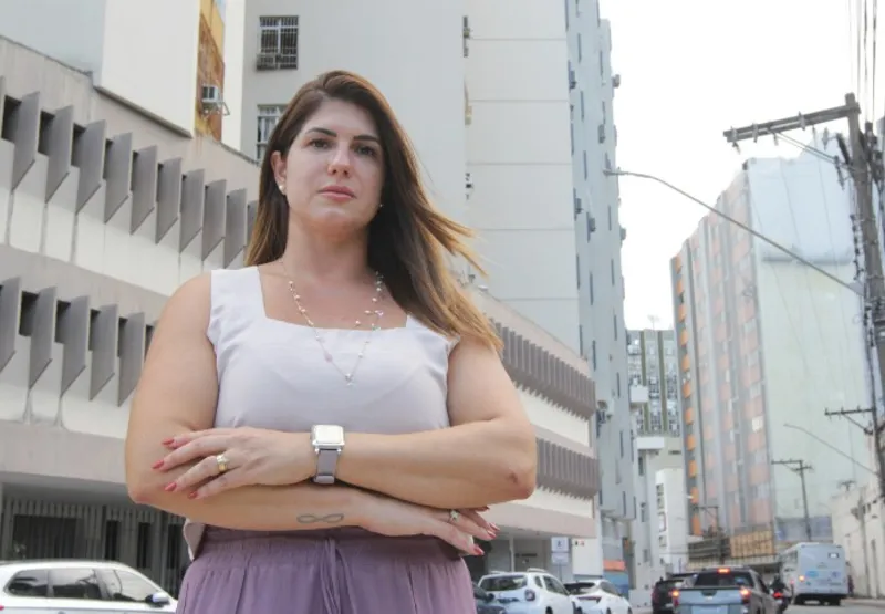 Juliana Lopes, síndica profissional, diz que a maioria dos condomínios proíbe a entrada dos entregadores