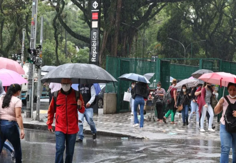 Frente fria vai causar chuva e diminuir temperaturas no País