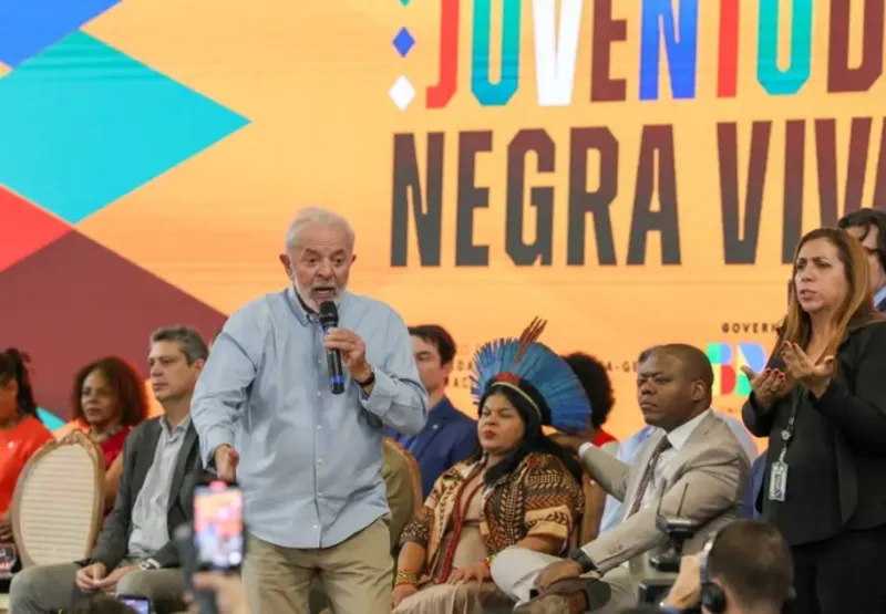 Presidente Lula assinou o decreto para criação do Plano Juventude Negra Viva