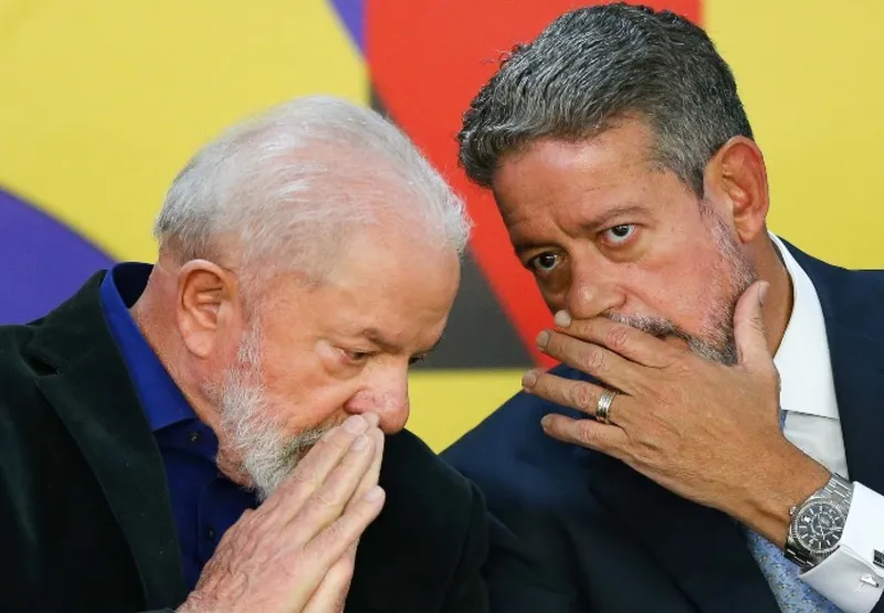 PT, do presidente Lula, pediu ao presidente da Câmara, Arthur Lira (PP), a relatoria do projeto de lei que cria regras para a atividade dos motoristas de aplicativo