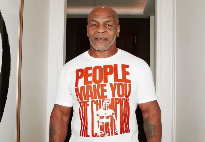 Mike Tyson é ex-campeão mundial peso-pesado