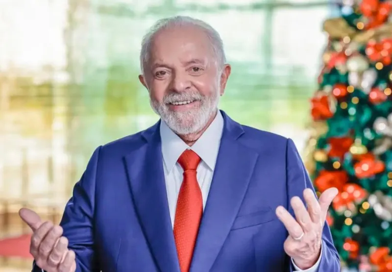 Governo Lula deve adotar a frase "Bote Fé no Brasil" em suas propagandas a partir de abril