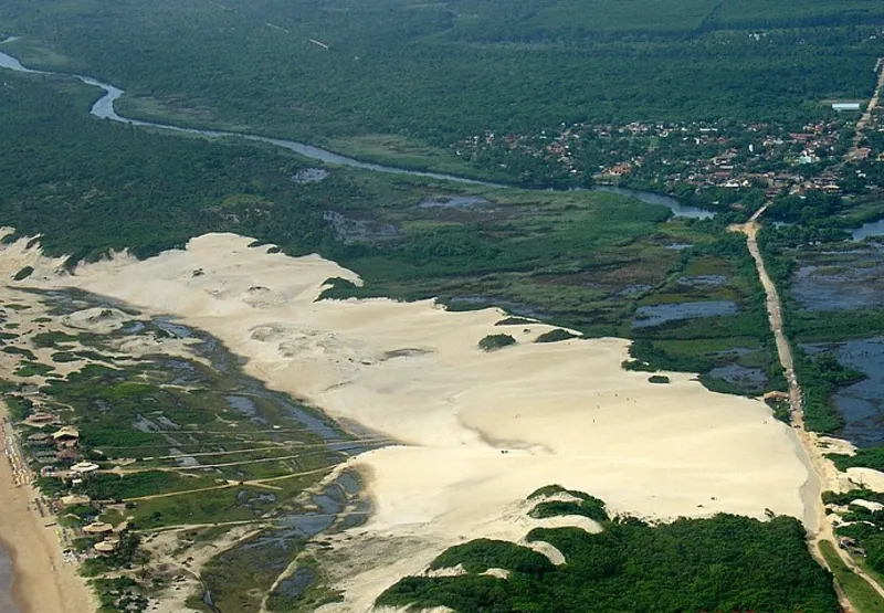 Parque Estadual de Itaúnas, localizado em Conceição da Barra, é o mais visitado do Espírito Santo