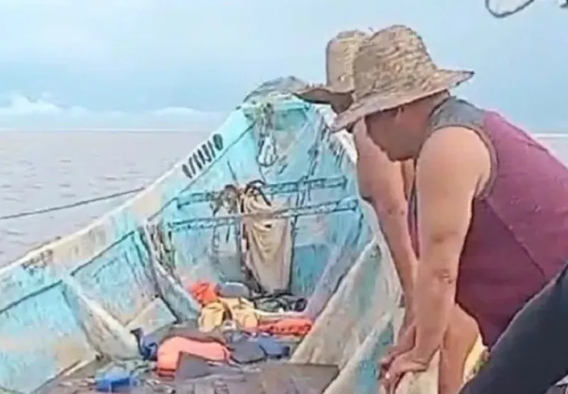 Barco foi encontrado por pescadores