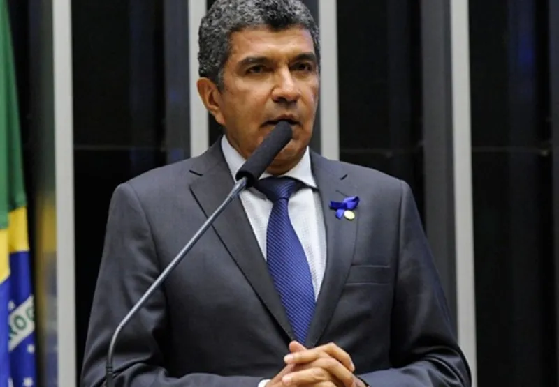 PDT, presidido no Estado pelo prefeito da Serra, Sérgio Vidigal, pode ficar sem nenhuma cadeira na Assembleia
