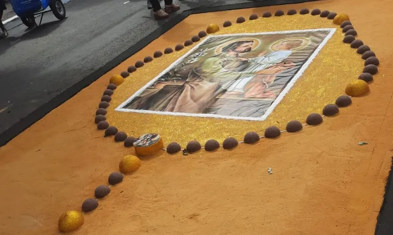 Imagem ilustrativa da imagem FOTOS E VÍDEOS | As belezas dos tapetes de Corpus Christi pelo ES