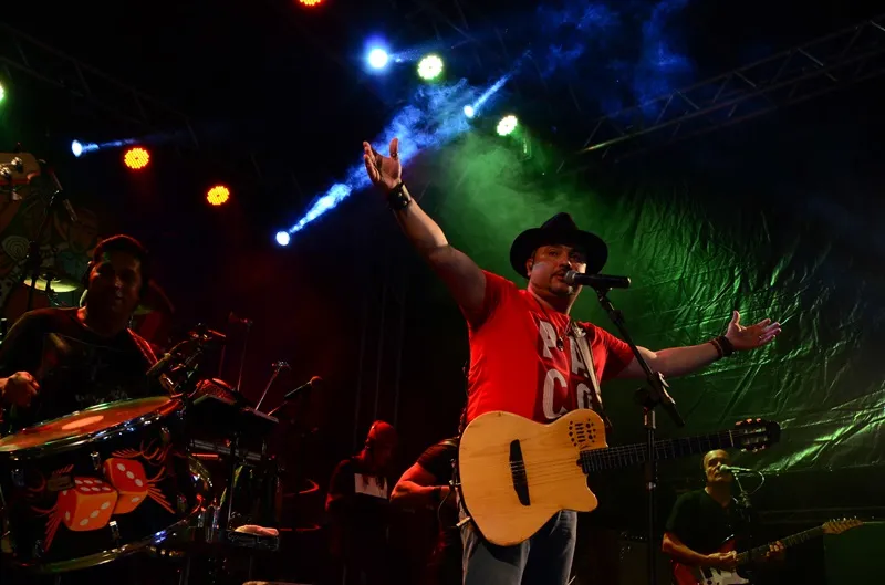 Imagem ilustrativa da imagem Festejos juninos do Recife fazem a alegria da população