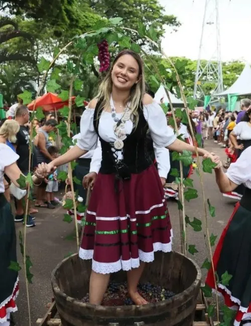 Imagem ilustrativa da imagem "Minitombo da polenta" em festa italiana na Praça do Papa neste sábado