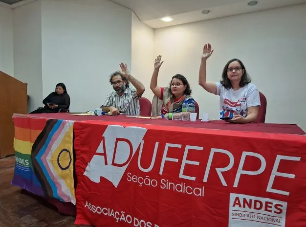 Imagem ilustrativa da imagem Professores da UFRPE não aceitam proposta do Governo e decidem manter greve