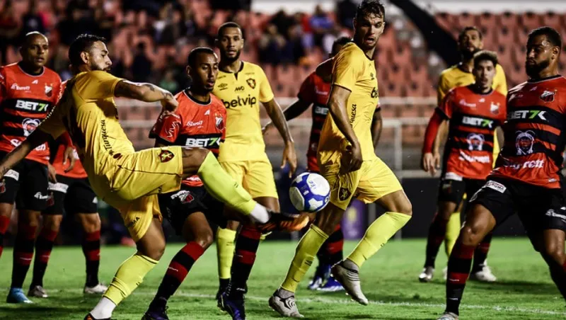 Imagem ilustrativa da imagem Sport conhece primeira derrota na Segundona contra o "lanterninha" Ituano