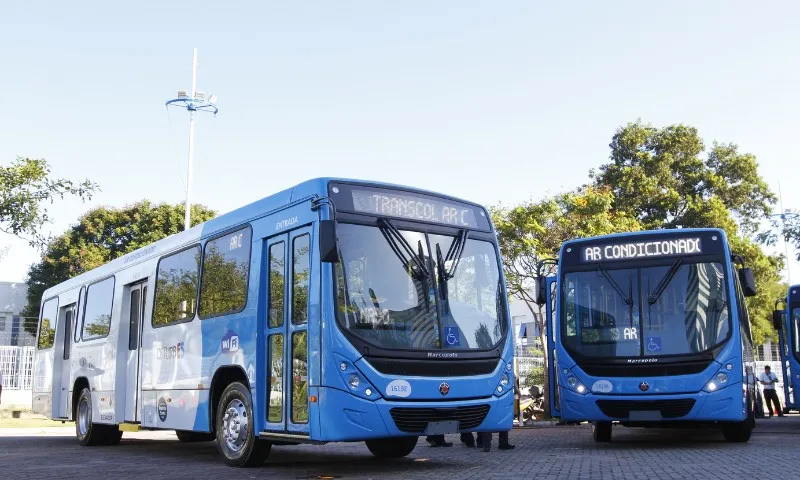 Imagem ilustrativa da imagem Suspeito é preso após roubar passageiros de ônibus em Vila Velha