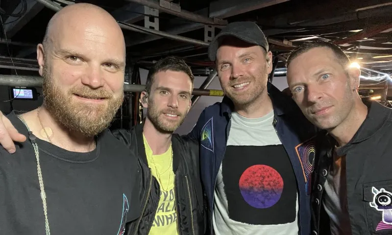 Imagem ilustrativa da imagem Coldplay muda todo o visual das redes sociais e fãs especulam sobre futuro da banda