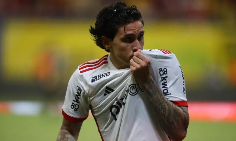 Imagem ilustrativa da imagem Pedro vê fala de Filipe Luís como agressiva e se explica a elenco do Flamengo