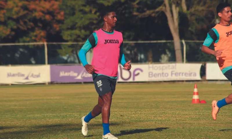 Imagem ilustrativa da imagem Copa ES: Capitão do Vitória Abuda projeta clássico contra o Rio Branco