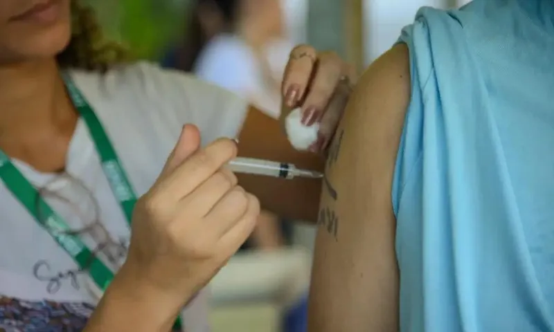 Imagem ilustrativa da imagem Dia Nacional da Imunização: doses beneficiam até quem não se vacina