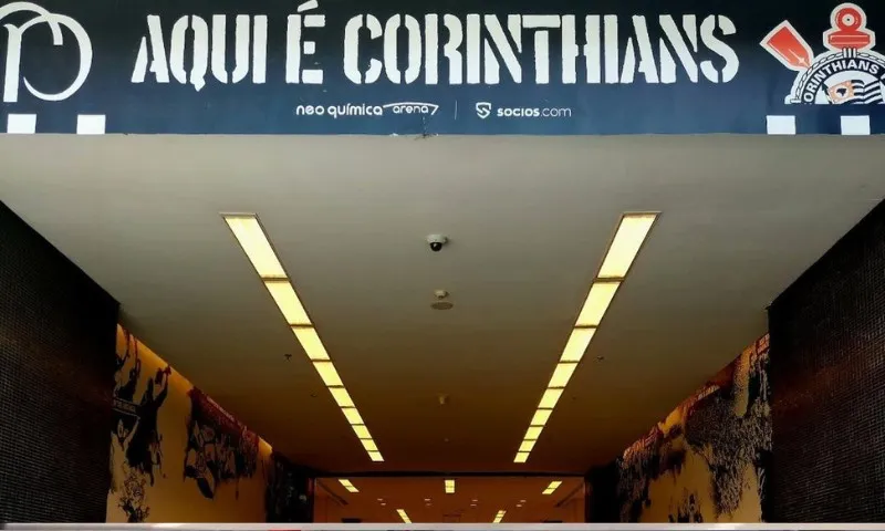 Imagem ilustrativa da imagem Diretores do Corinthians pedem demissão e ampliam dia caótico no clube