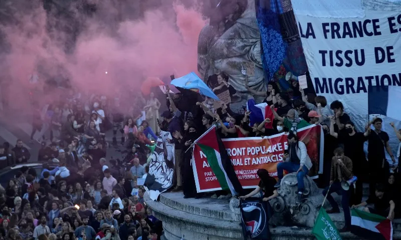 Imagem ilustrativa da imagem França: boca de urna indica esquerda na frente no 2º turno pelo Parlamento