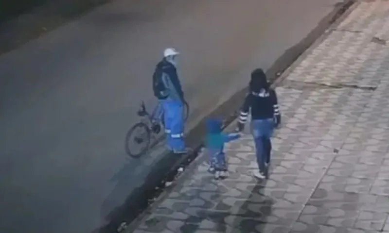 Imagem ilustrativa da imagem Homem é preso suspeito de estuprar mulher que caminhava com filho em SP
