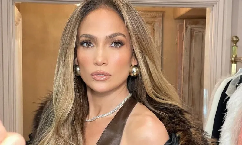 Imagem ilustrativa da imagem Jennifer Lopez é questionada sobre crise no casamento com Ben Affleck