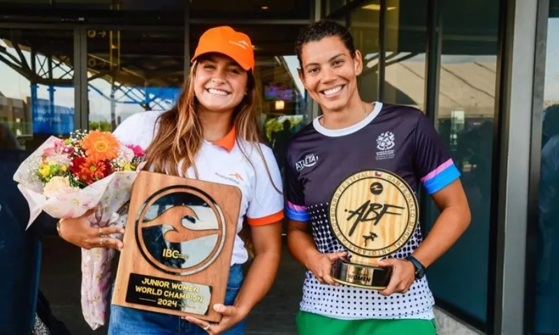 Imagem ilustrativa da imagem Luna Hardman conquista bicampeonato mundial Pro Junior de bodyboarding