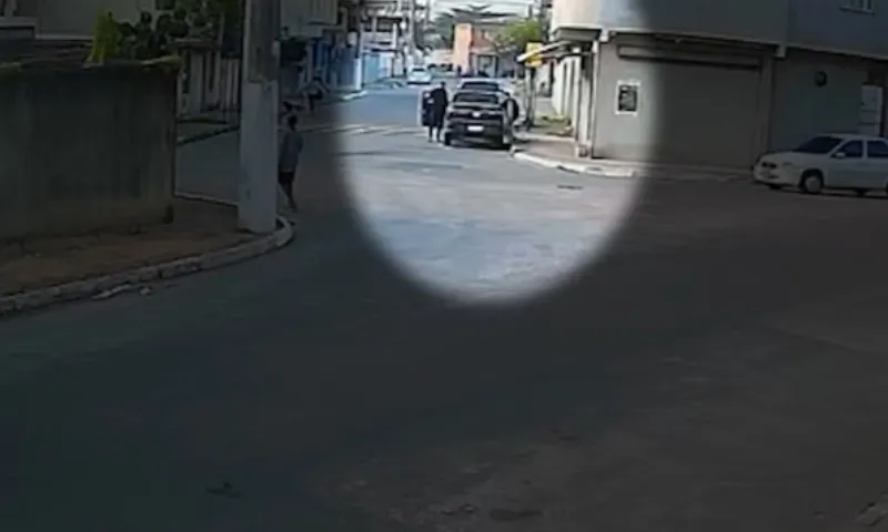 Imagem ilustrativa da imagem Mecânico tem arma apontada para cabeça durante assalto em Vila Velha