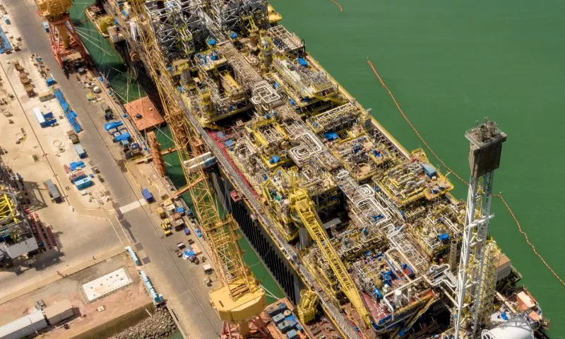 Imagem ilustrativa da imagem Petrobras fecha com a dona da Jurong para construção de navios