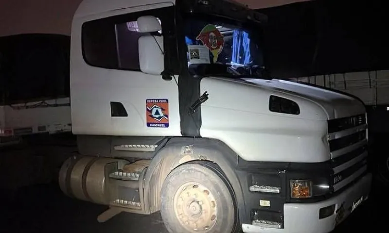 Imagem ilustrativa da imagem Polícia apreende 53 kg de drogas em caminhão que levava doações ao RS