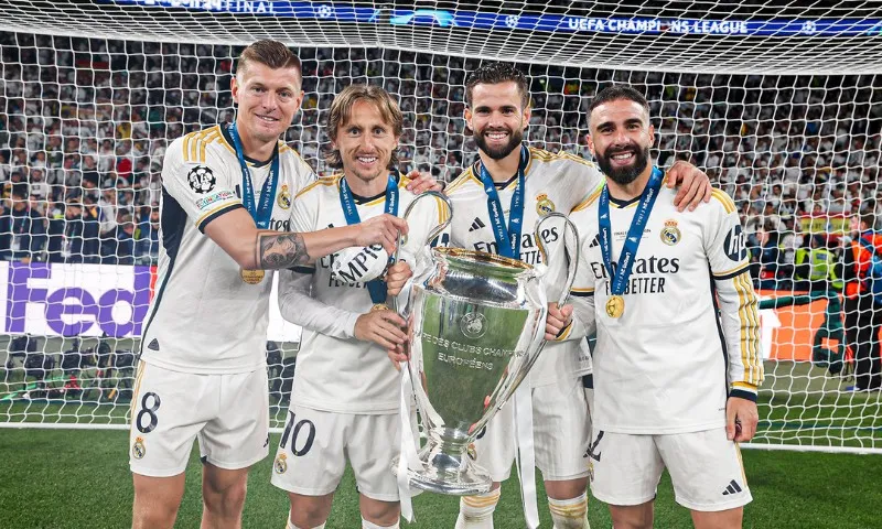 Imagem ilustrativa da imagem Quarteto do Real Madrid se iguala a recordista de títulos da Champions após 58 anos