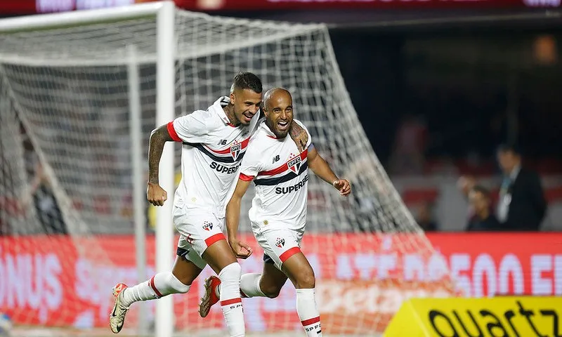 Imagem ilustrativa da imagem São Paulo vence Águia de Marabá em jogo tranquilo e avança na Copa do Brasil