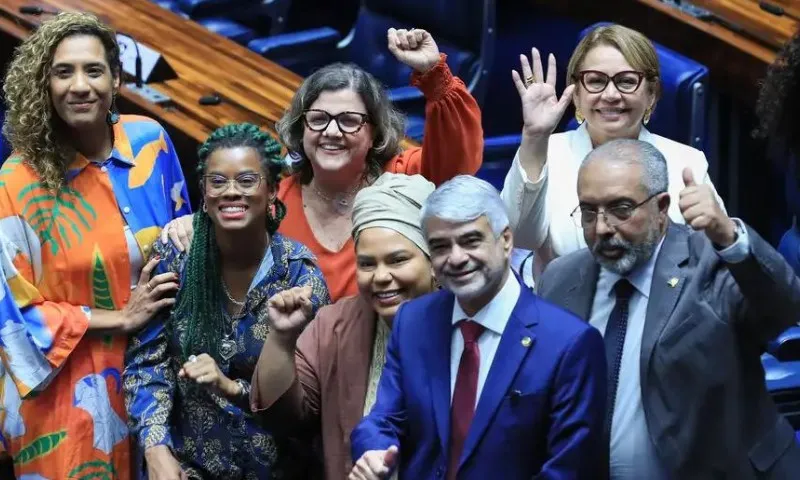 Imagem ilustrativa da imagem Senado aprova projeto que renova cotas raciais em concursos públicos