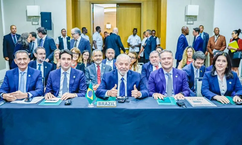 Imagem ilustrativa da imagem Silvio Costa Filho atribui a Lula resultado positivo do PIB