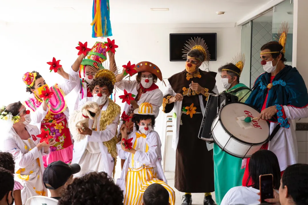 Imagem ilustrativa da imagem Vai ter São Joaõzinho do Doutores da Alegria nos hospitais do Recife. Veja roteiro