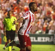 Imagem ilustrativa da imagem Naútico goleia o Remo e reencontra a torcida e a vitória nos Aflitos