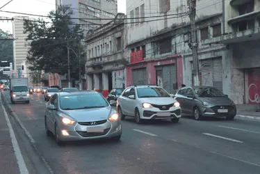 Imagem ilustrativa da imagem 18 mil multados por atraso no licenciamento de veículos