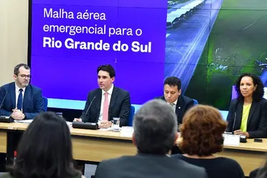 Imagem ilustrativa da imagem Após anúncio de malha aérea emergencial, voos comerciais começam a chegar ao RS