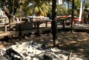 Imagem ilustrativa da imagem Caiaques são incendiados e empresário tem prejuízo de R$ 80 mil em Vitória