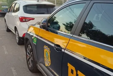Imagem ilustrativa da imagem Carro roubado em Belo Horizonte é recuperado pela PRF em Cariacica
