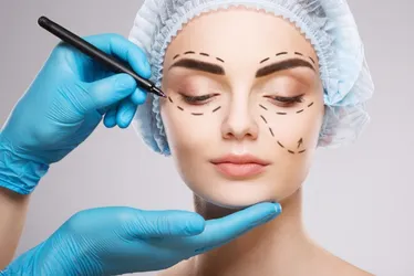 
          Imagem ilustrativa da imagem Cirurgia plástica aliada ao aumento da longevidade e saúde
          