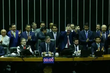 
          Imagem ilustrativa da imagem Câmara irá limitar ingerência do STF nos Poderes
          