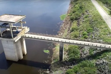 Imagem ilustrativa da imagem Comporta da barragem de Lagoa do Carro será aberta para evitar transtornos