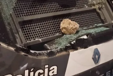 Imagem ilustrativa da imagem Confronto no Bairro da Penha termina com suspeito morto e viatura da PM apedrejada