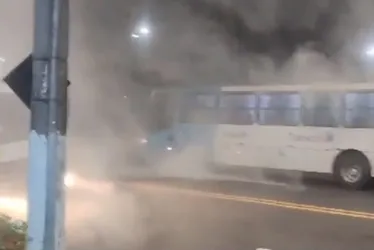 Imagem ilustrativa da imagem Confronto no Bairro da Penha termina com suspeito morto e viatura da PM apedrejada